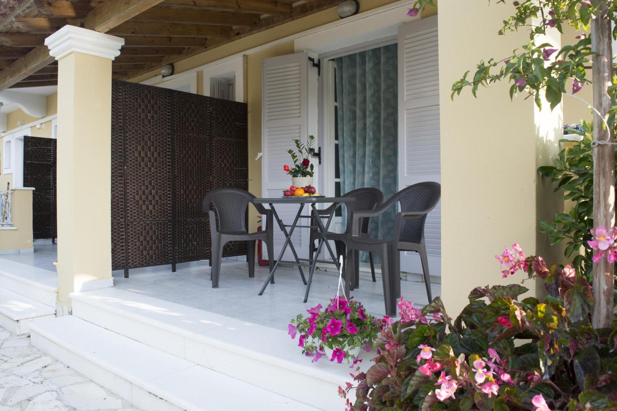 Marina Apartments, Agios Gordios  Dış mekan fotoğraf