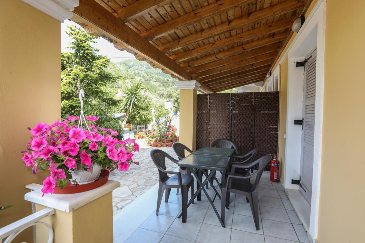 Marina Apartments, Agios Gordios  Dış mekan fotoğraf