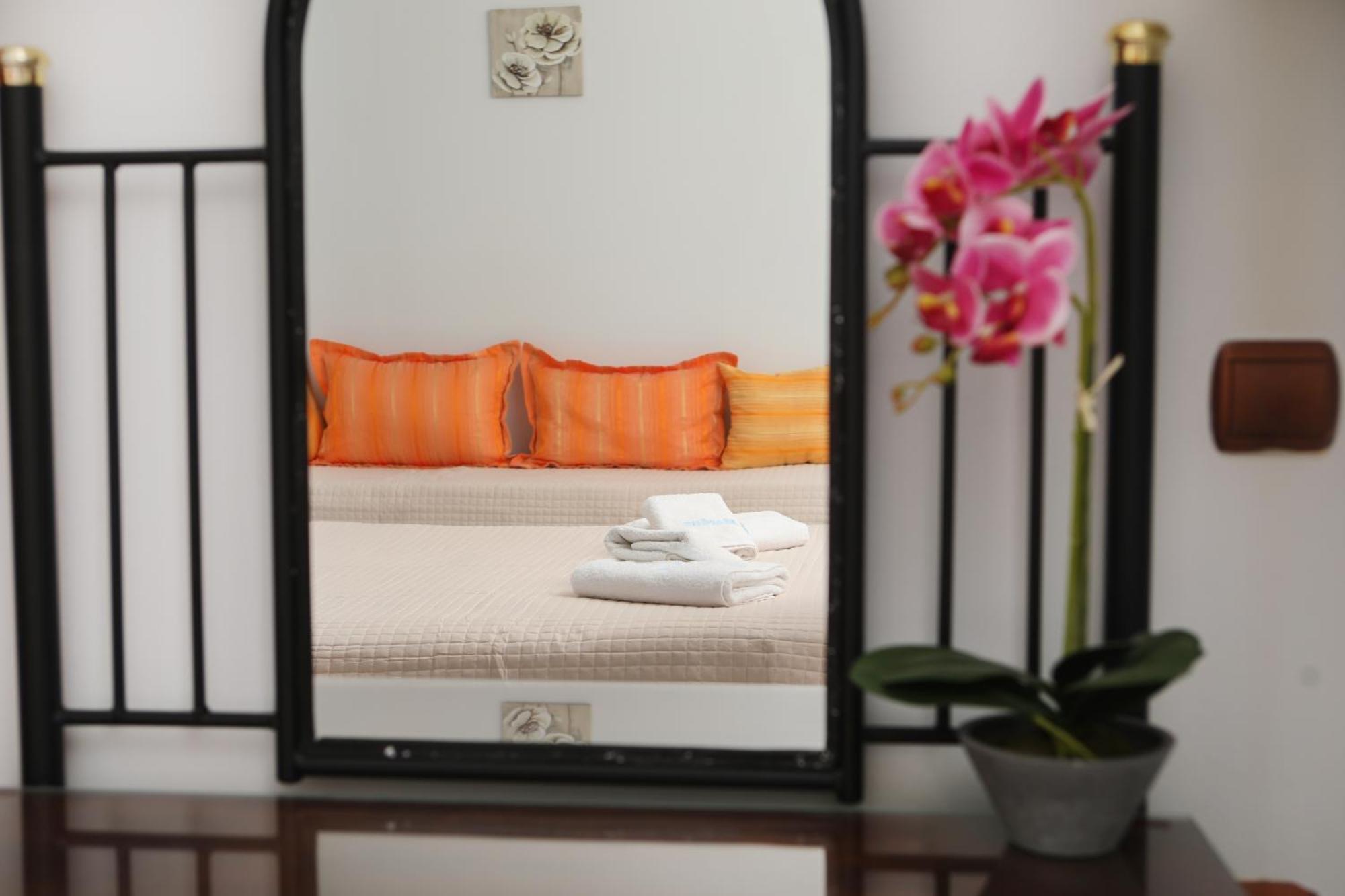Marina Apartments, Agios Gordios  Dış mekan fotoğraf